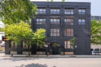 1029 W 35th St, Chicago, IL à louer Photo de l’immeuble– Image 1 sur 8