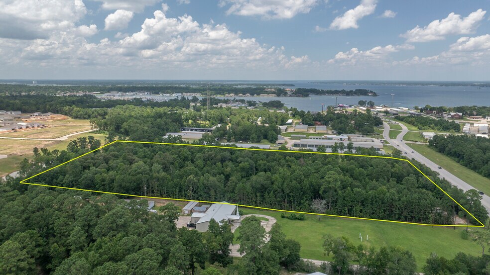 SEC-SH105 & McCaleb, Conroe, TX à vendre - Aérien – Image 2 sur 6