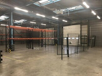 Plus de détails pour Industriel/Logistique à louer