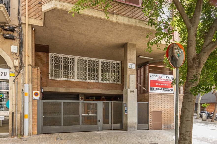 Immeuble residentiel dans Barcelone, Barcelona à vendre - Photo intérieure – Image 1 sur 1