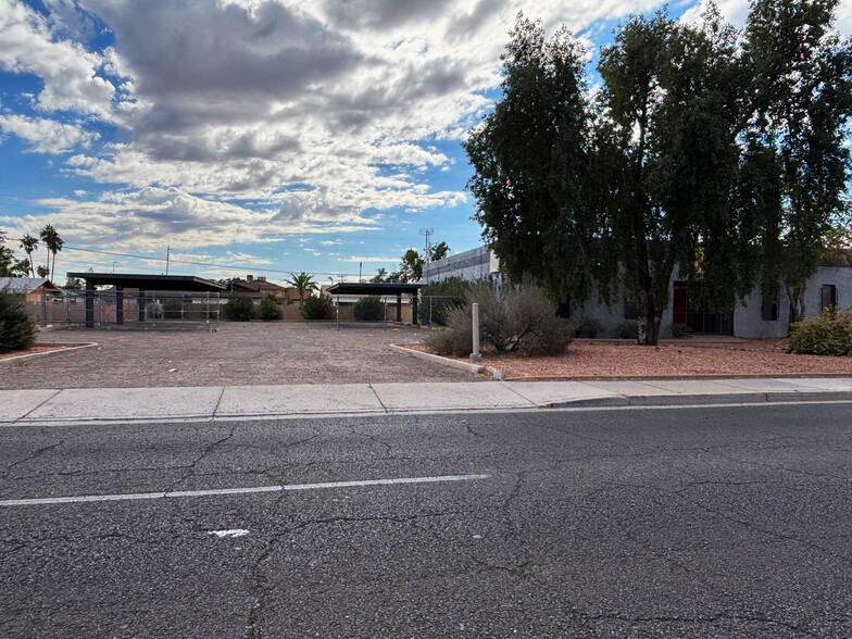 4141 W Bethany Home Rd, Phoenix, AZ à louer - Photo de l’immeuble – Image 3 sur 21