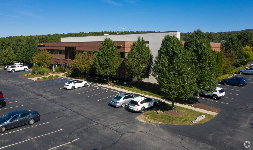 600 Baltimore Dr, Wilkes-Barre, PA à louer - Photo de l’immeuble – Image 2 sur 8