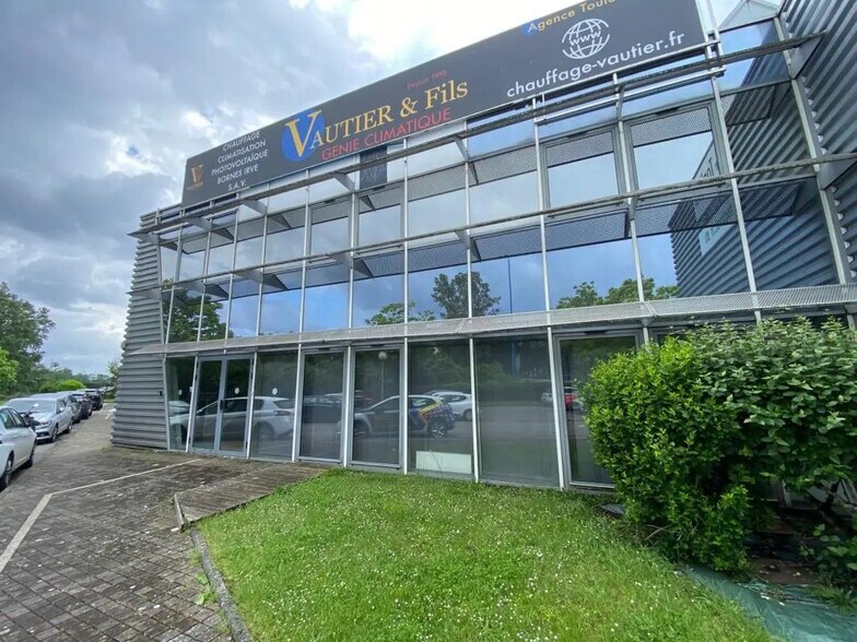 Local d’activités dans Toulouse à louer - Photo de l’immeuble – Image 1 sur 11