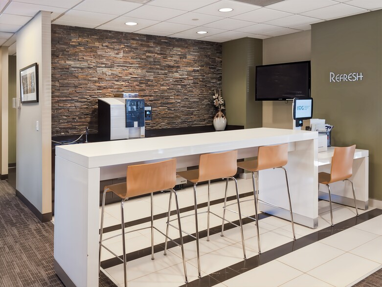 100 Horizon Center Blvd, Hamilton, NJ à louer - Photo intérieure – Image 2 sur 12