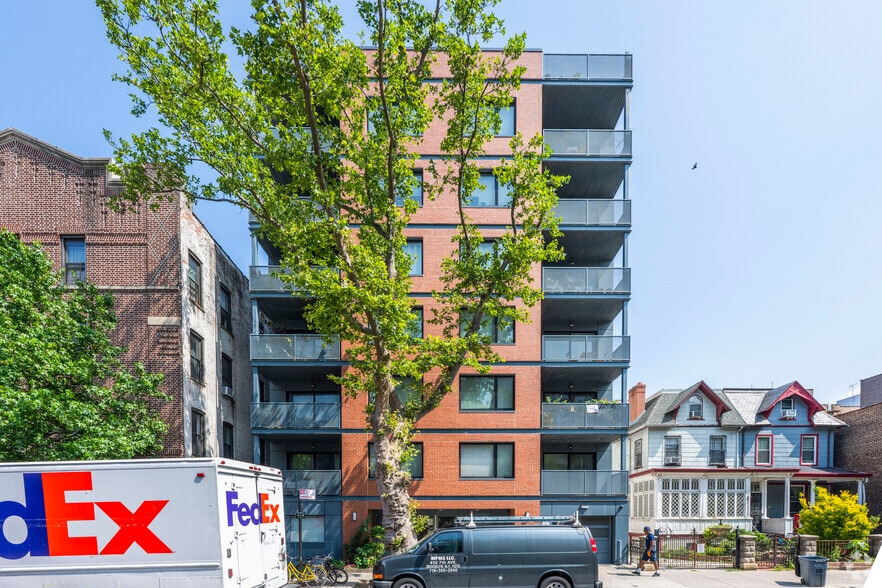 111 Clarkson Ave, Brooklyn, NY à vendre - Photo de l’immeuble – Image 2 sur 5