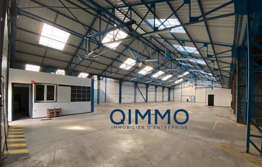 Local d’activités dans Brebières à louer - Photo de l’immeuble – Image 1 sur 1