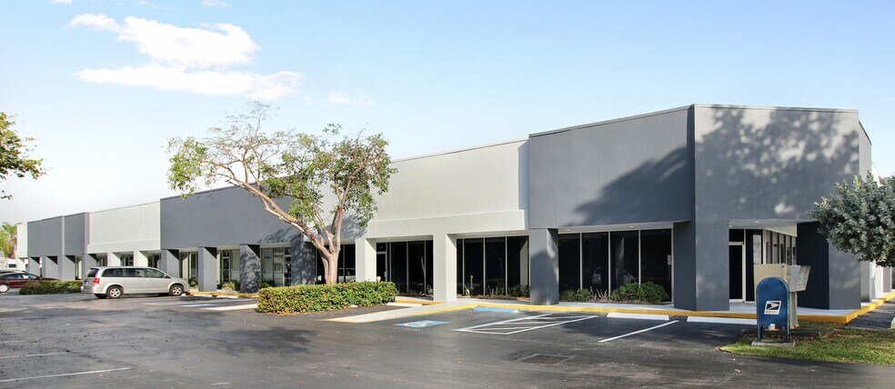 5201 Ravenswood Rd, Fort Lauderdale, FL à louer - Photo de l’immeuble – Image 3 sur 8