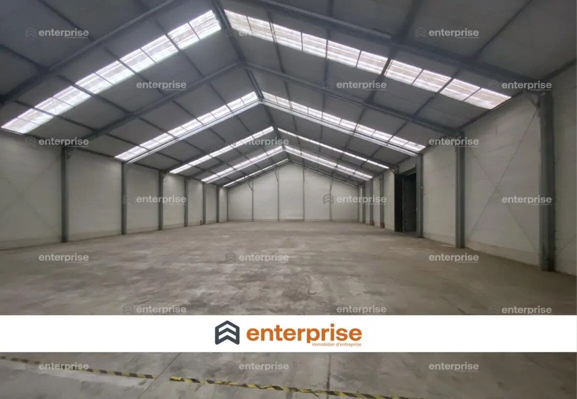 Local d’activités dans Saint-Quentin à louer Photo de l’immeuble– Image 1 sur 7