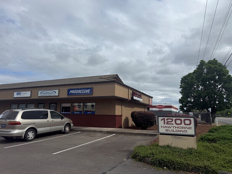 1200-1214 Hawthorne Ave NE, Salem, OR à louer - Photo de l’immeuble – Image 2 sur 3