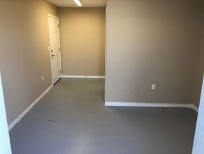 1275 W Sunchase Ct, Fayetteville, AR à louer Photo intérieure– Image 2 sur 6