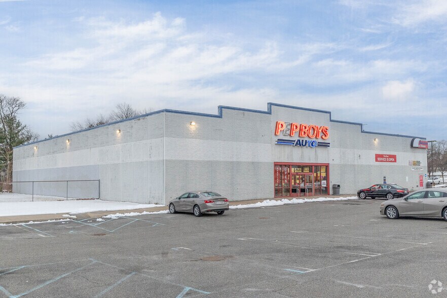 850 Sunrise Hwy, Baldwin, NY à louer - Photo de l’immeuble – Image 3 sur 8