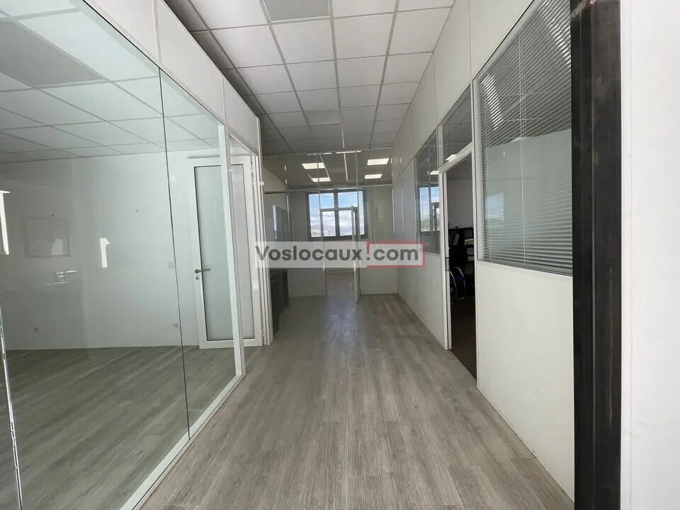 Local d’activités dans Antibes à louer Photo de l’immeuble– Image 1 sur 6