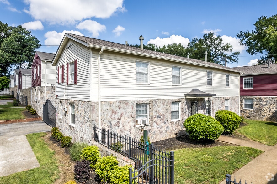 2024 Jefferson Ave, Memphis, TN à vendre - Photo principale – Image 2 sur 13