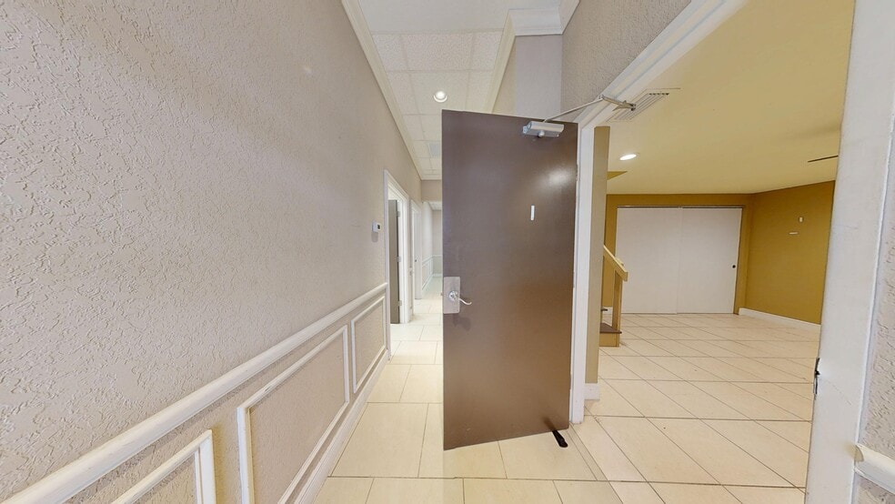 7101 US Highway 19 N, Pinellas Park, FL à louer - Numérisation 3D Matterport – Image 3 sur 10