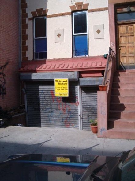 989 Halsey St, Brooklyn, NY à louer - Photo de l’immeuble – Image 3 sur 23