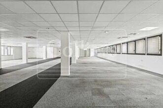 Bureau dans Marseille à louer Photo de l’immeuble– Image 2 sur 5