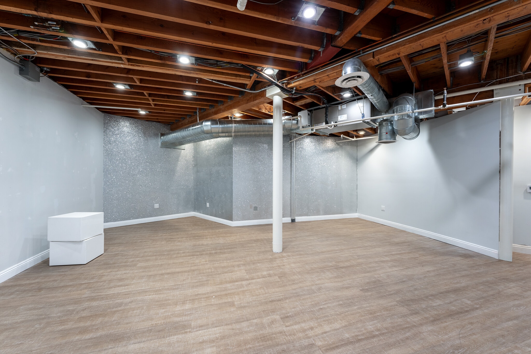 7301 Girard Ave, La Jolla, CA à louer Photo intérieure– Image 1 sur 3