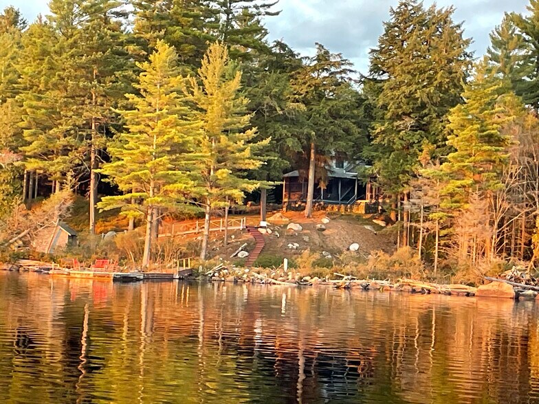 1594 Elk Pond rd, Long Lake, NY à vendre - Photo de l’immeuble – Image 3 sur 19