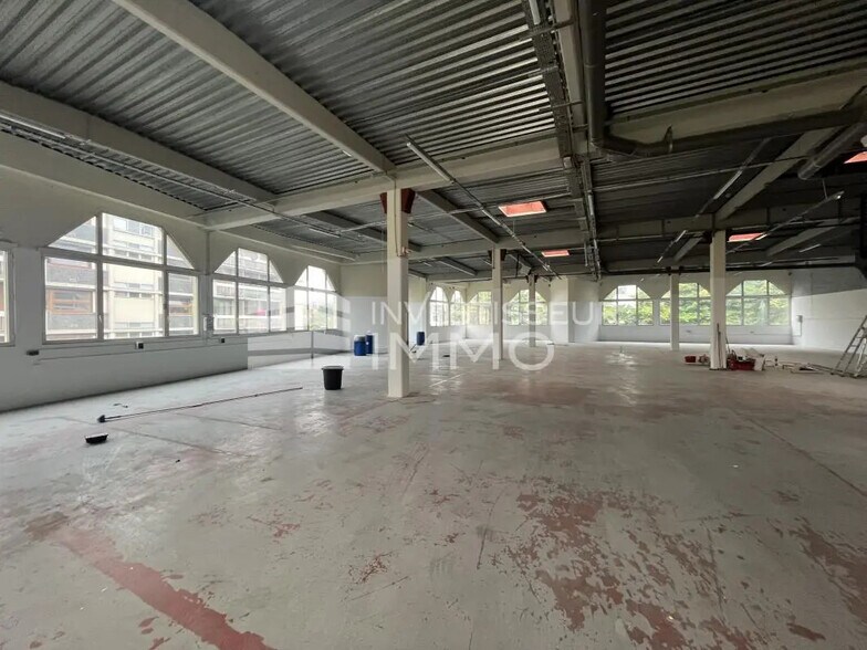 Local d’activités dans Aubervilliers à louer - Photo de l’immeuble – Image 2 sur 7