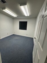 2019 Clovis R Barker Rd, San Marcos, TX à louer Photo intérieure– Image 2 sur 4