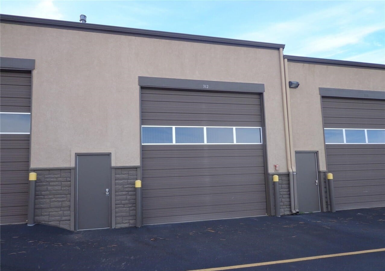 29320 Industrial Way, Evergreen, CO 80439 - Lot 312 - - Photo intérieure - Image 1 of 2
