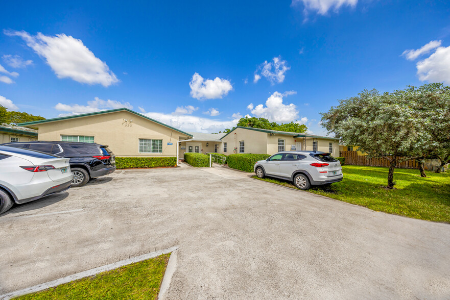 1845 Garfield St, Hollywood, FL à vendre - Photo de l’immeuble – Image 2 sur 20