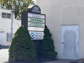 2030 Center St, Northampton, PA à louer Photo de l’immeuble– Image 2 sur 14