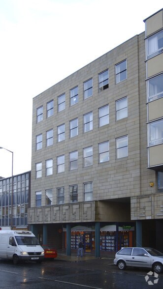 Market St, Huddersfield à louer - Photo de l’immeuble – Image 2 sur 7