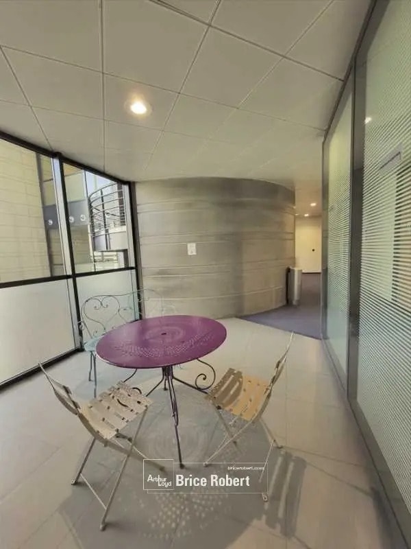 Bureau dans Écully à louer Photo intérieure– Image 1 sur 13