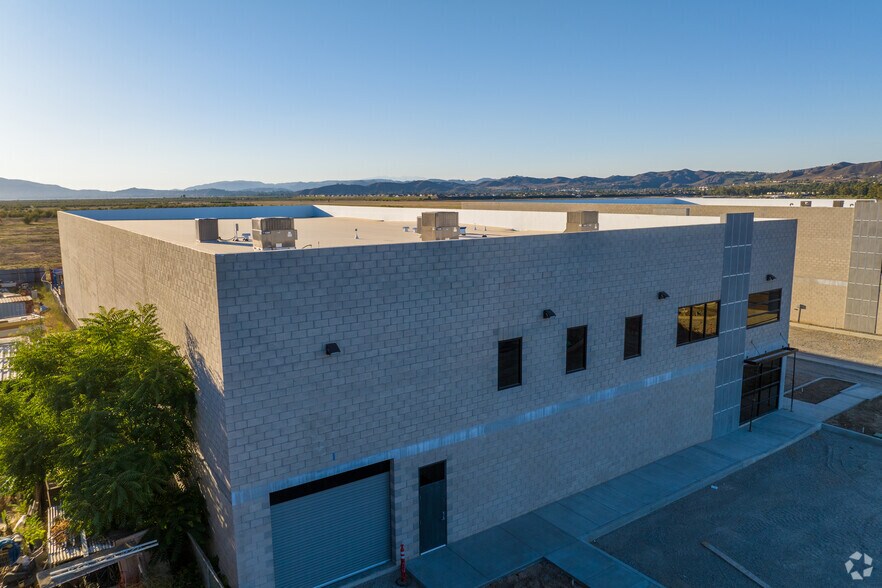 32113 Corydon St, Lake Elsinore, CA à louer - Photo de l’immeuble – Image 2 sur 5