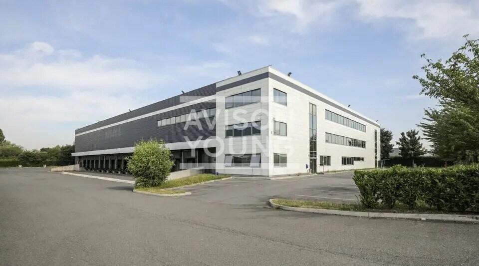 Local d’activités dans Chilly-Mazarin à louer Photo de l’immeuble– Image 1 sur 8