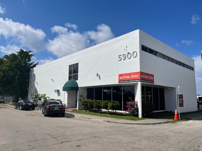 5900-5904 Dewey St, Hollywood, FL à louer - Photo de l’immeuble – Image 1 sur 8