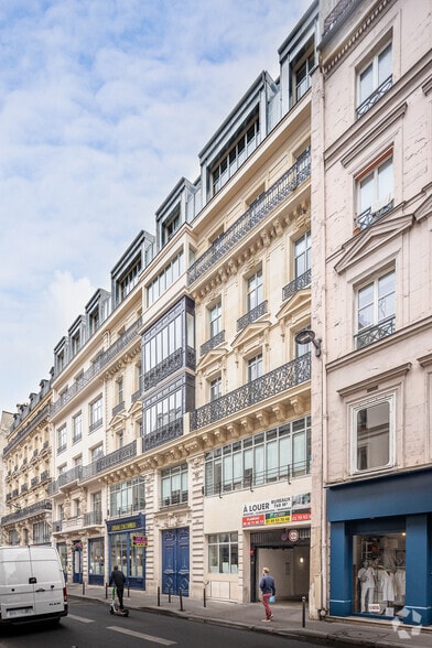42-44 Rue De Paradis, Paris à louer - Photo de l’immeuble – Image 2 sur 3
