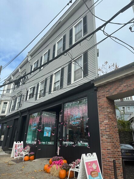 137-139 Willett Ave, Port Chester, NY à vendre - Photo de l’immeuble – Image 2 sur 2