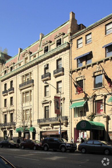 1018 Madison Ave, New York, NY à louer - Photo de l’immeuble – Image 1 sur 3