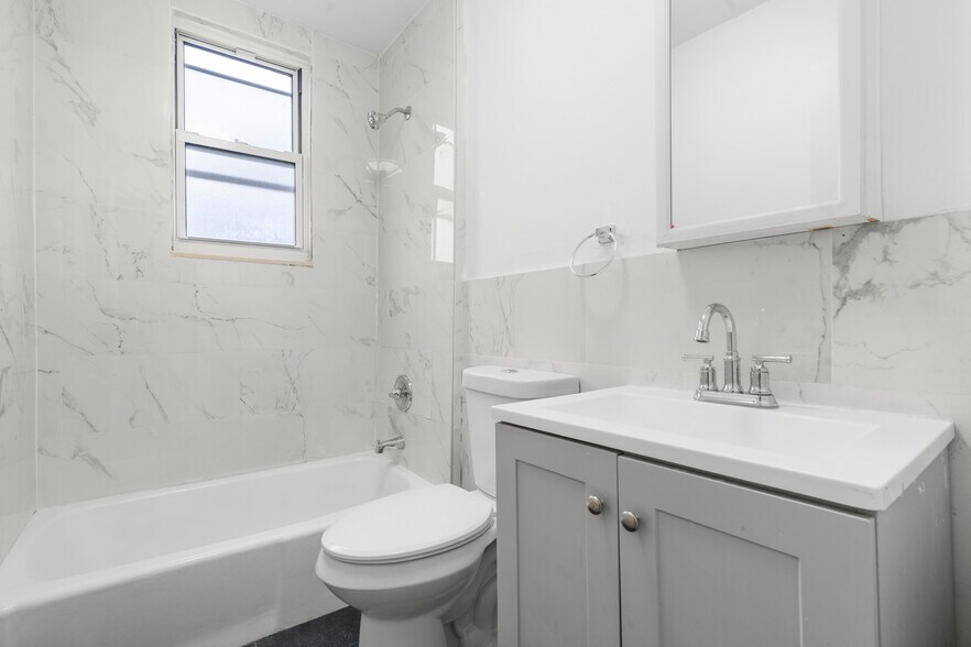 32 Van Cortlandt Ave, Yonkers, NY à vendre - Photo de l’immeuble – Image 2 sur 5