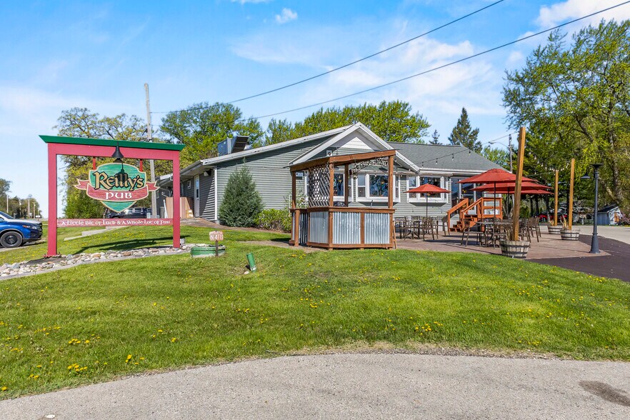 N4111 S Lakeshore Dr, Markesan, WI à vendre - Photo principale – Image 1 sur 55