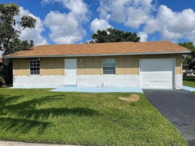 8151 SW 6th Ct, North Lauderdale, FL à vendre - Photo principale – Image 1 sur 1