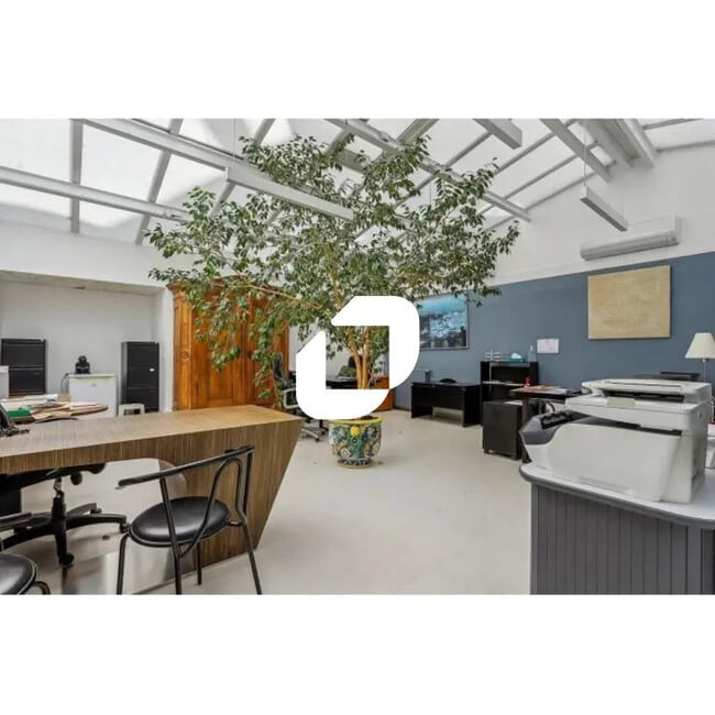 Plus de détails pour Bureau à louer