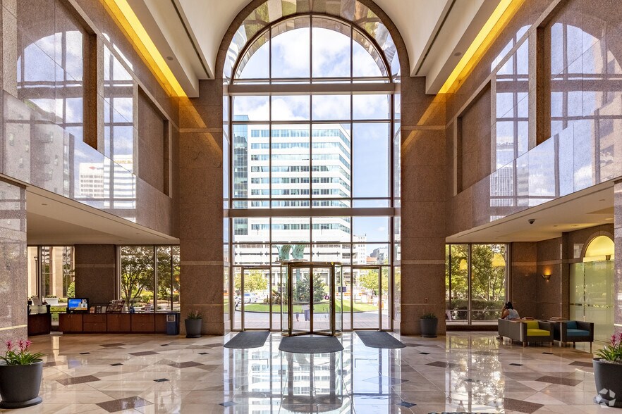951 E Byrd St, Richmond, VA à louer - Hall d’entrée – Image 3 sur 7