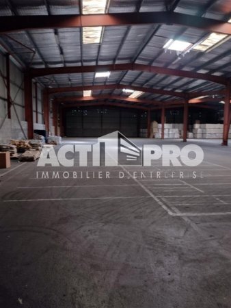 Plus de détails pour Industriel/Logistique à louer