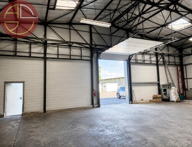 Plus de détails pour Local commercial, Industriel/Logistique à louer