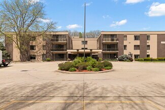 Plus de détails pour 1801 Avenue G, Sterling, IL - Santé à vendre