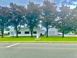 34 Deforest Ave, East Hanover, NJ à louer Photo de l’immeuble– Image 1 sur 6