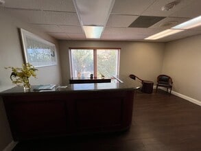 2810 E Oakland Park Blvd, Fort Lauderdale, FL à louer Photo de l’immeuble– Image 2 sur 3