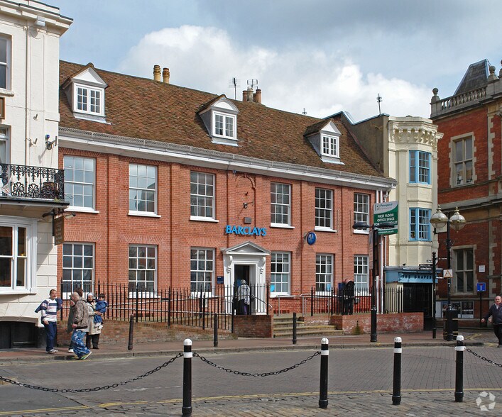 34 Market Sq, Aylesbury à vendre - Photo de l’immeuble – Image 3 sur 5