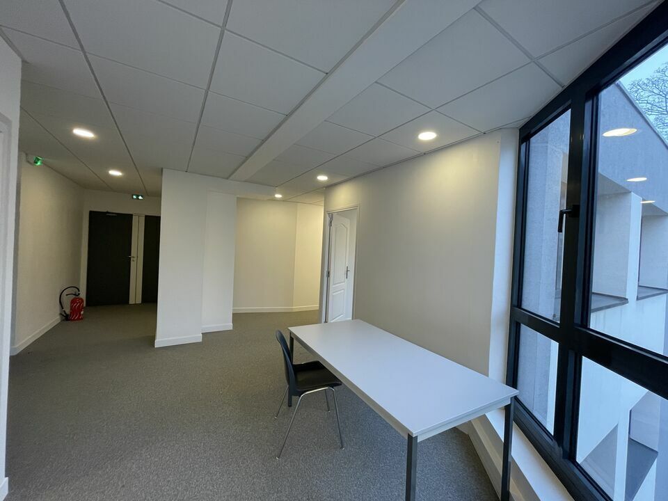 Bureau dans Clichy à louer Photo intérieure– Image 1 sur 12