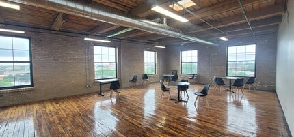 1100 W Cermak Rd, Chicago, IL à louer Photo intérieure– Image 2 sur 2