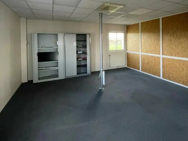 Plus de détails pour Bureau à louer
