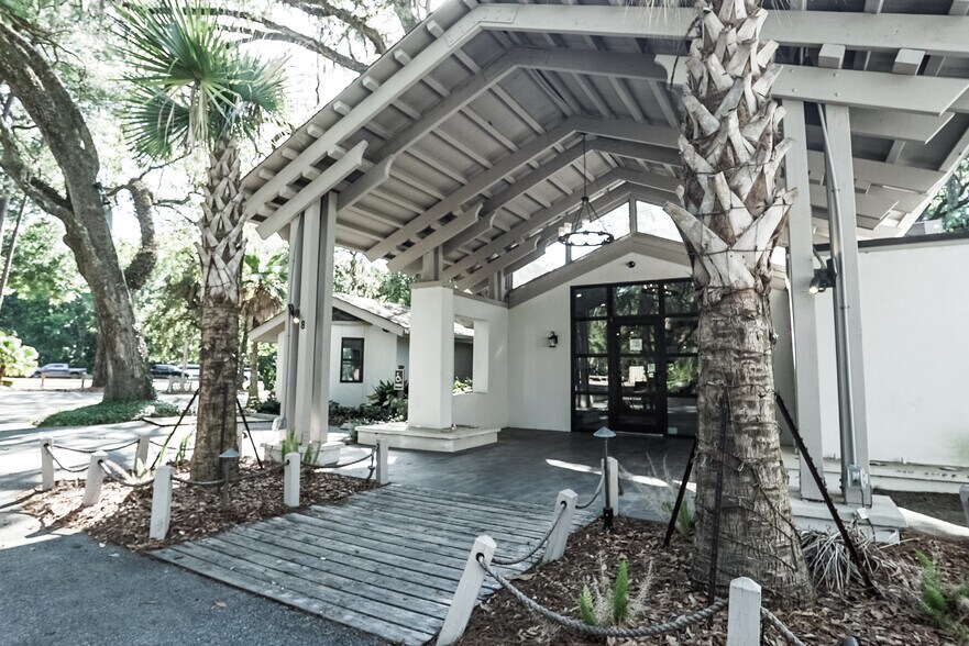 8 Executive Park Rd, Hilton Head Island, SC à vendre - Photo de l’immeuble – Image 3 sur 16